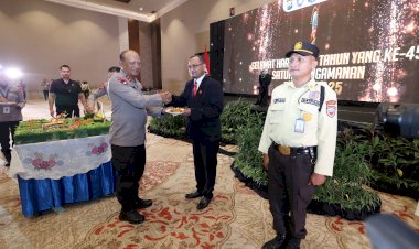 Polda-Jatim-Peringati-HUT-Satpam-ke-45-Luncurkan-Layanan-Polisi-Penolongku